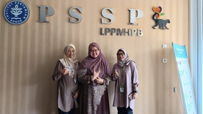 Riset Formulasi Minyak Nilam di Laboratorium ARC-USK